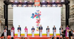 Nhà máy LEGO tại Bình Dương vận hành thử nghiệm dây chuyền sản xuất