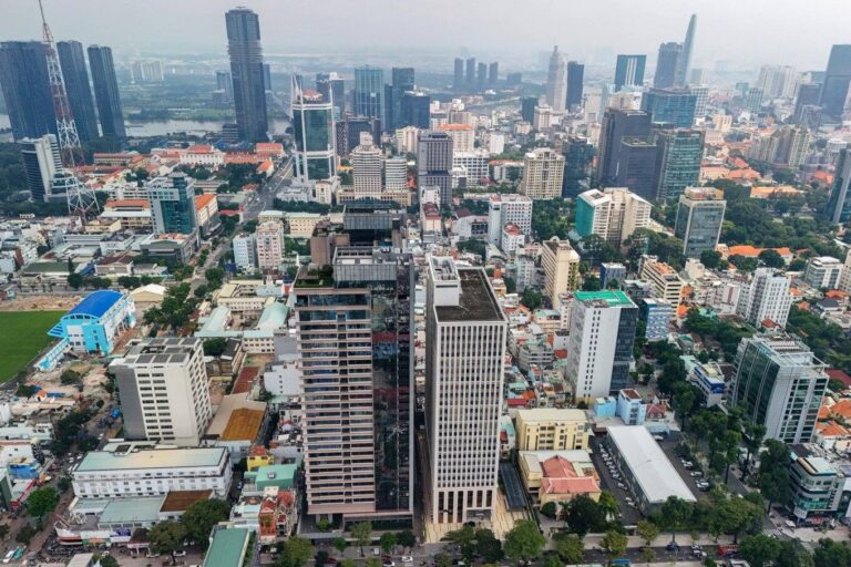 TP.HCM và Hà Nội tăng tốc gỡ vướng pháp lý bất động sản & đẩy mạnh phát triển nhà ở xã hội: Tín hiệu tích cực cho chu kỳ tăng trưởng mới