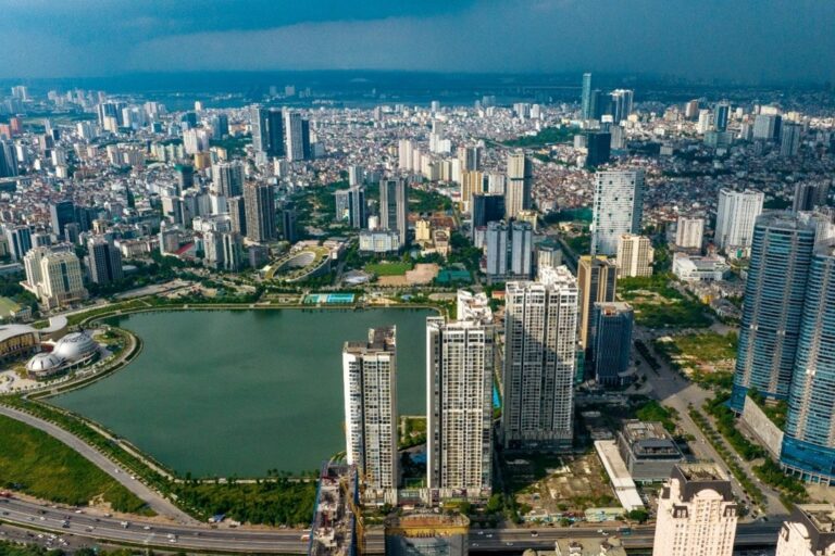 Real estate differentiates by real value